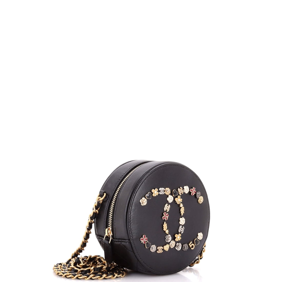 Chanel Lucky Charms Round Clutch With Chain Embellished Lambskin: Black meets couture precision in the Chanel Lucky Charms Round Clutch With Chain Embellished Lambskin. Every proportion of this Lambskin, Lambskin clutch reflects the Parisian fashion icon's commitmen