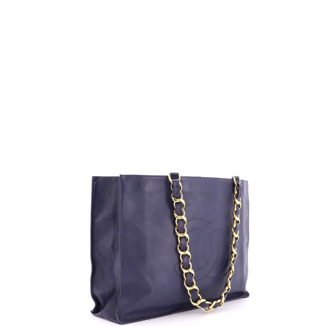 Chanel Vintage CC Chain Tote Lambskin XL: Your wardrobe has been asking for this. The Chanel Vintage CC Chain Tote Lambskin XL, a tote in Blue in Lambskin, Lambskin, brings the full authority of the Parisian fashion icon's couture precision t