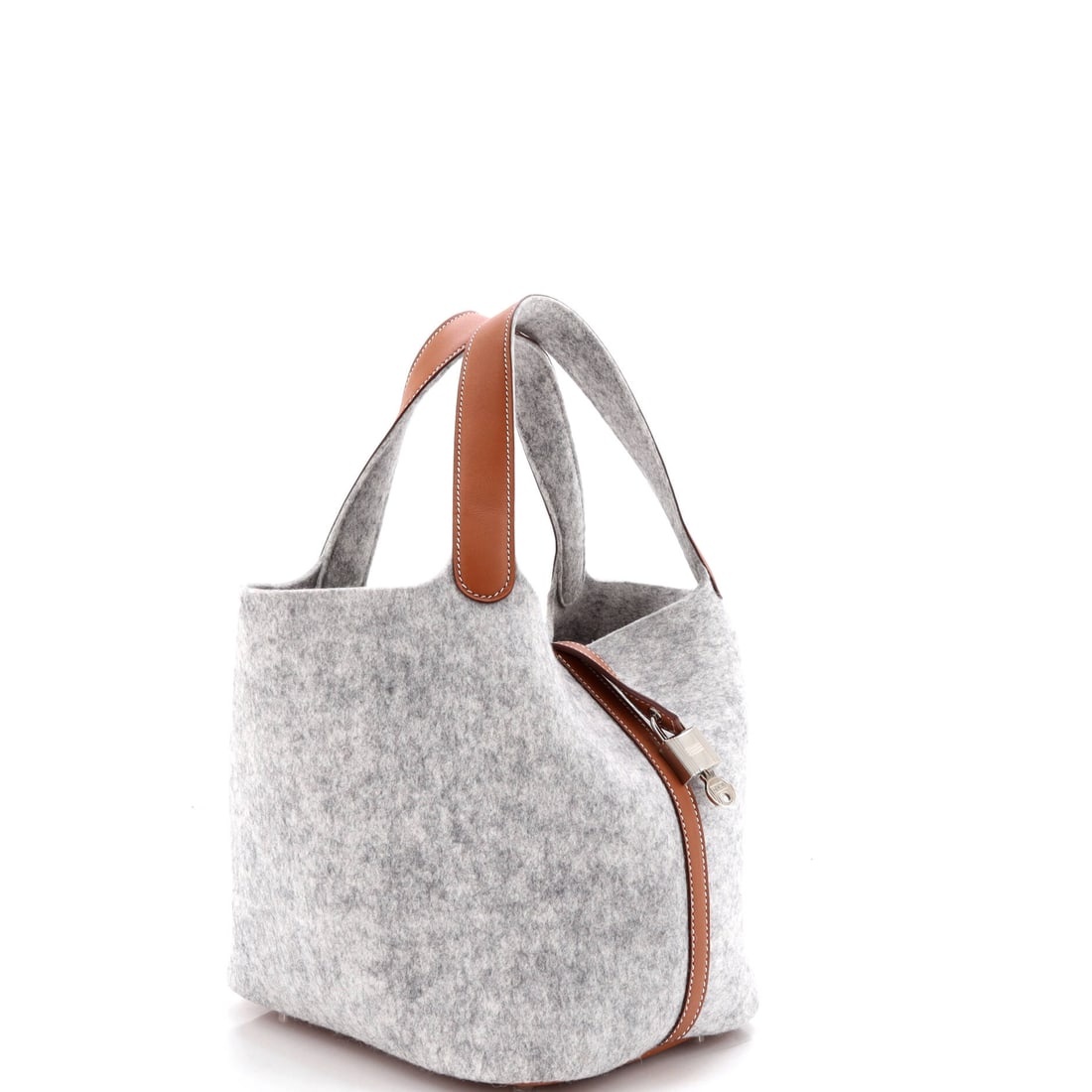 Hermes Picotin Lock Bag Felt with Leather MM: Understatement is overrated. This piece agrees. The Hermes Picotin Lock Bag Felt with is a declaration of intent wrapped in Leather. Presented in the MM size, leather construction, a brown, gray color
