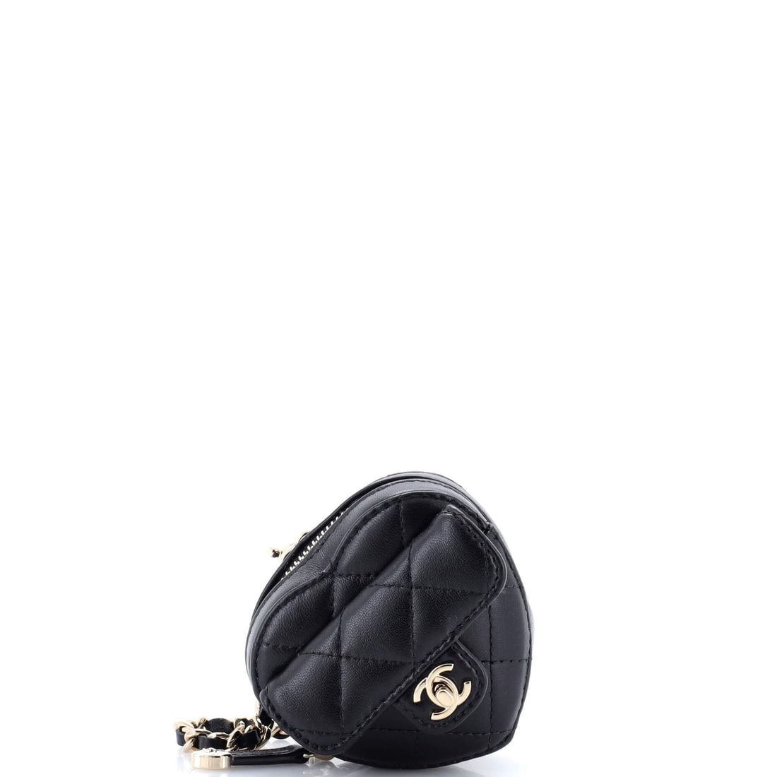Chanel CC in Love Heart Chain Necklace Zip Coin Purse: This Chanel handbag sings with refined emotion. Fashioned from precious leather with flowing finesseiconic hardware and pristine construction enhances every angle. A tender ode to timeless beauty.