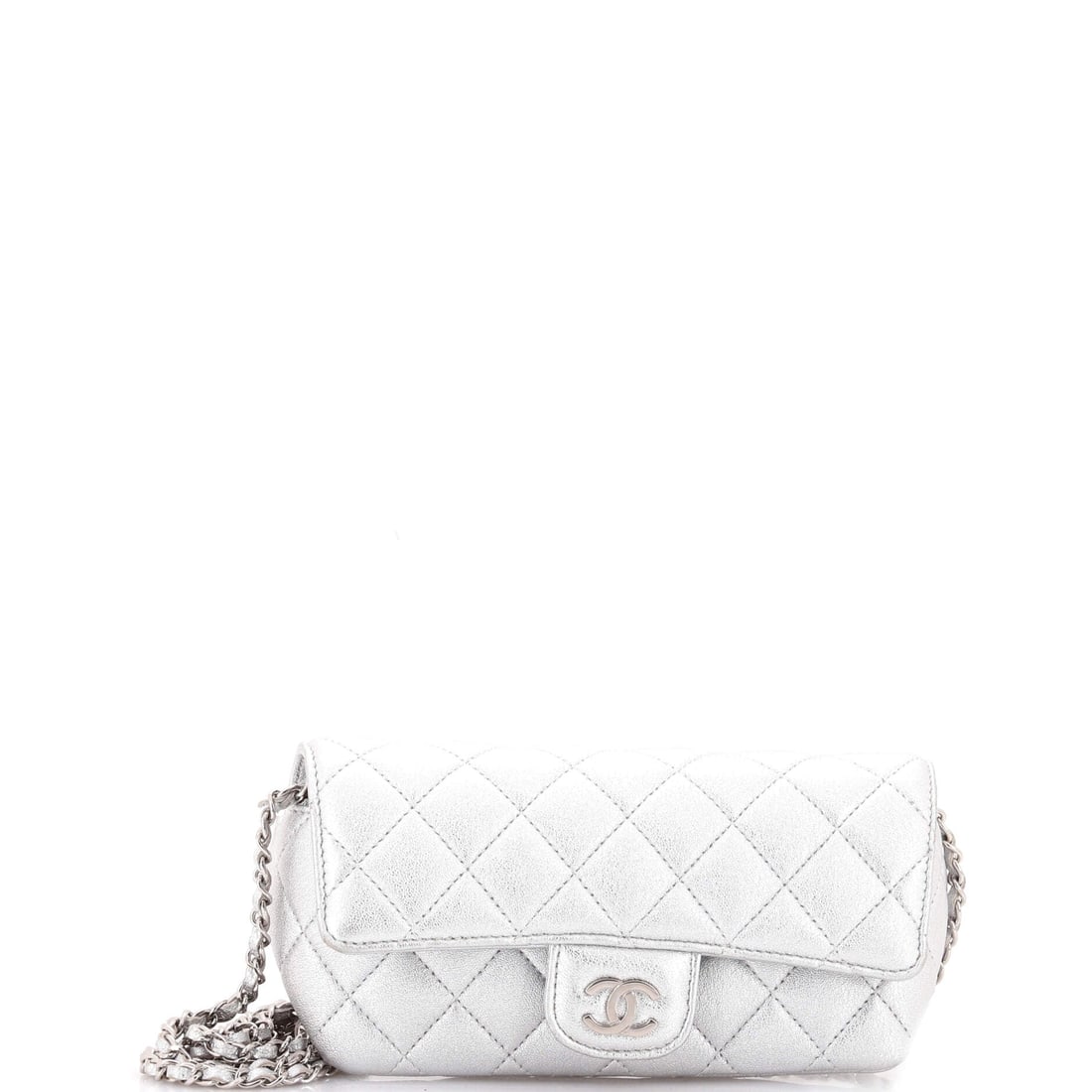 Chanel Classic Sunglasses Case with Chain: Absolutely breathtakinga masterpiece of unbridled luxury. Every elementthe quilted calfskin, the expertly placed pockets and secure fasteningsspeaks of unapologetic luxury. Luxury at its most audaciou