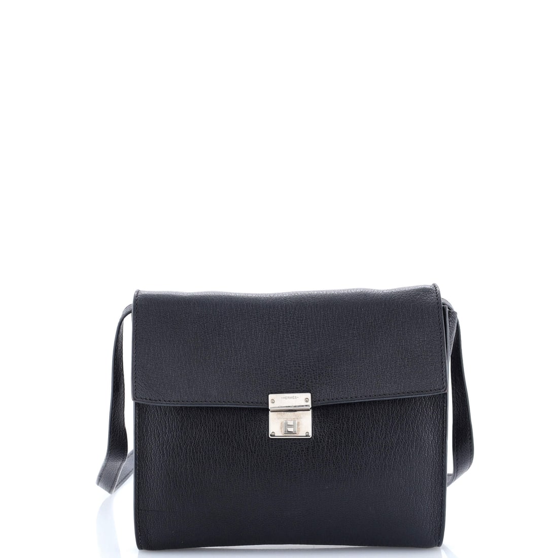 Hermes Clic Wallet on Strap 16: A study in poised practicality -- this Hermes Clic Wallet on Strap 16 elevates without effort. Built for the pace of real life -- and every beautiful interruption along the way. Durable luxury for a c