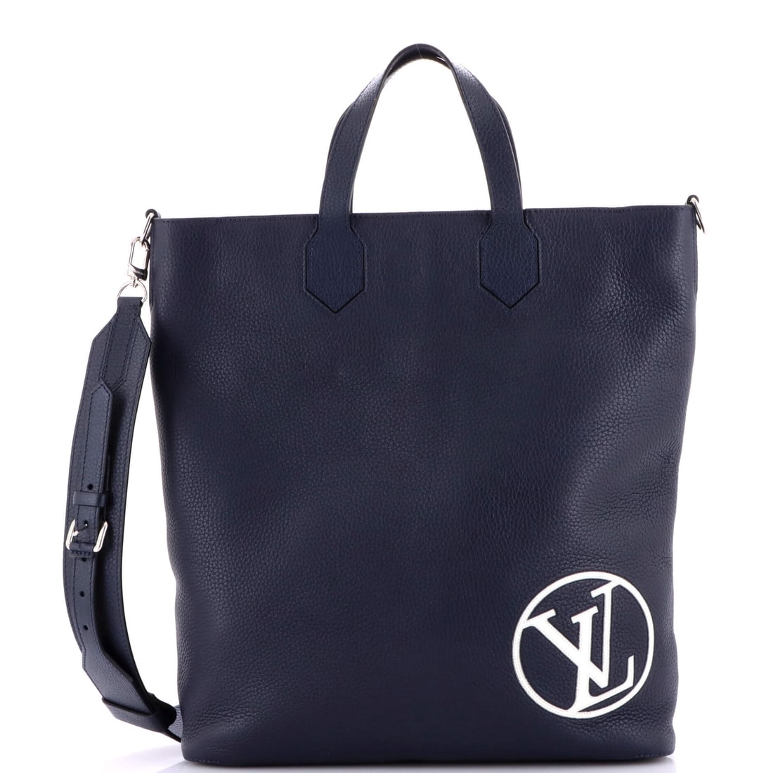 Louis Vuitton East Side Tote Leather MM: When you need one piece that does it all, the Leather Louis Vuitton East Side Tote raises its hand. Presented in size MM, rendered in Leather. Perfect from brunch to boardroom. Practical does not mean