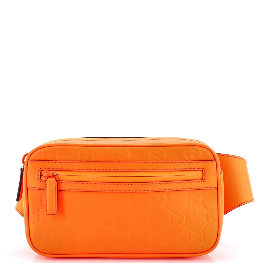 Gucci Front Zip Belt Bag, GG Rubber Effect Leather: Polished and dependable, the Gucci Front Zip Belt Bag in GG Rubber Effect Leather earns a permanent place in the rotation. Perfect from brunch to boardroom. Quality that pays itself back over years, n