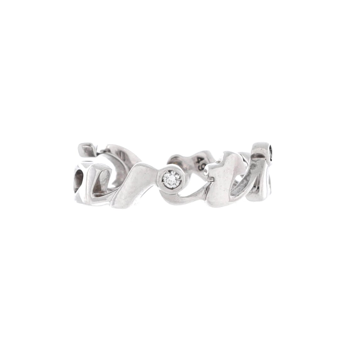 Cartier Signature 3 Diamonds Ring 18K White Gold with Diamonds (4.75 - 49): The Cartier Signature 3 Diamonds Ring in 18K White Gold with Diamonds is among the more decorated pieces in the Cartier jewelry catalogue. The 18k white gold with diamonds surface holds light steadily