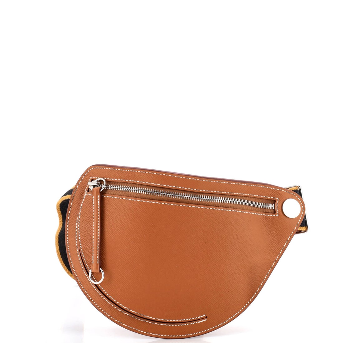 Hermes Petite Course Bag Epsom (11"W x 7"H x 2.5"D): The Hermes Petite Course Bag in Epsom translates the model's structural language into a epsom reading, at a 11 by 7 by 2.5 inch profile. Epsom is the finely embossed, structured calfskin Hermes uses f
