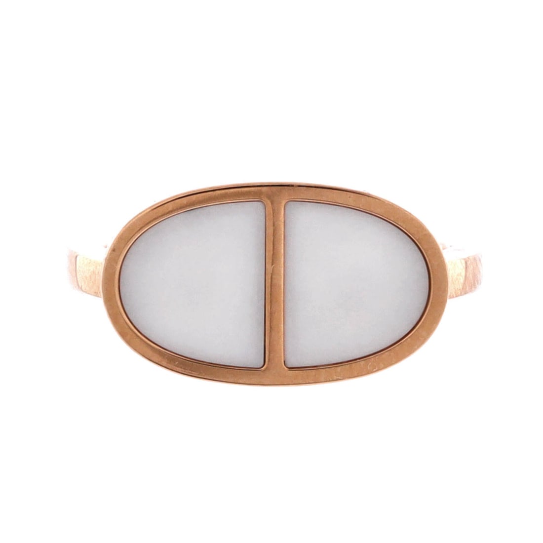 Hermes Chaine d'Ancre Verso Ring 18K Rose Gold with Ceramic (Small): The Hermes Chaine d'Ancre Verso Ring in 18K Rose Gold with Ceramic is the model in its most quietly photographed configuration. The 18k rose gold with ceramic surface holds light steadily across the d