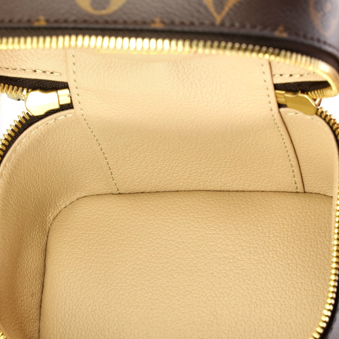 Louis Vuitton Nice Vanity Case Monogram Canvas - 5