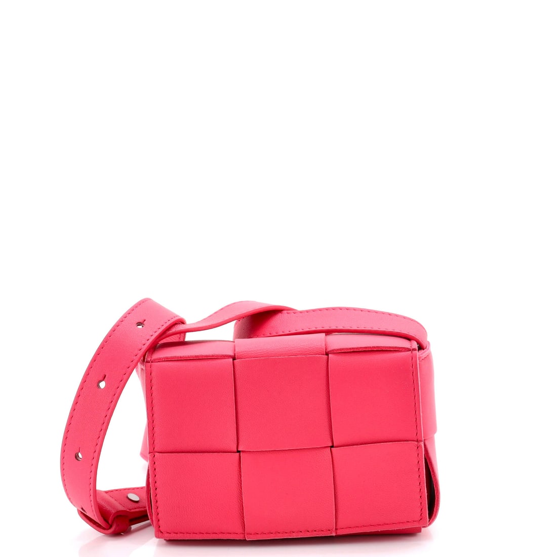 Bottega Veneta Cassette Crossbody Bag Maxi Intrecciato Leather Candy: The Cassette Crossbody Bag sits in Bottega Veneta's most quietly confident silhouette family, where line and weight do the talking. It is finished in intrecciato, Bottega Veneta's hand-woven leather t