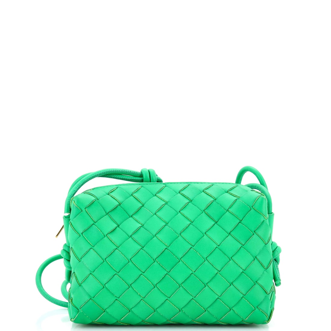 Bottega Veneta Loop Crossbody Bag Intrecciato Nappa Mini: This Bottega Veneta Loop Crossbody Bag arrives through Maison de Beaubigonne's trade channel with the silhouette the house treats as a fixture in its core lineup. Construction sits in intrecciato,