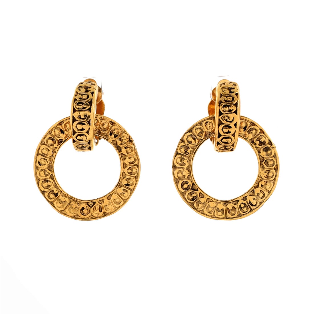 Chanel Vintage Multi CC Drop Hoop Clip-On Earrings Metal Large: Polished in polished gold, the Chanel Vintage Multi CC Drop Hoop Clip-On Earrings balances brightness with measured restraint. Worked in Metal. The drop is calibrated for daily wear, just enough motio