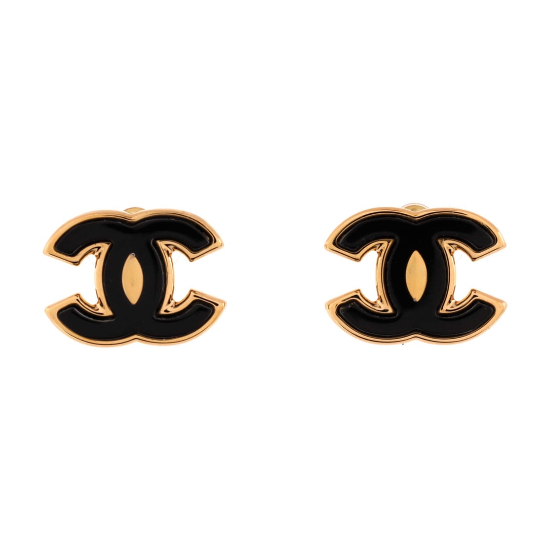 Chanel CC Stud Earrings Metal with Enamel: Face-framing, the Chanel CC Stud Earrings threads a discreetly captivating drop. Worked in Metal with Enamel. Their scale gives them face-framing presence without the heft of an evening piece. Worn da
