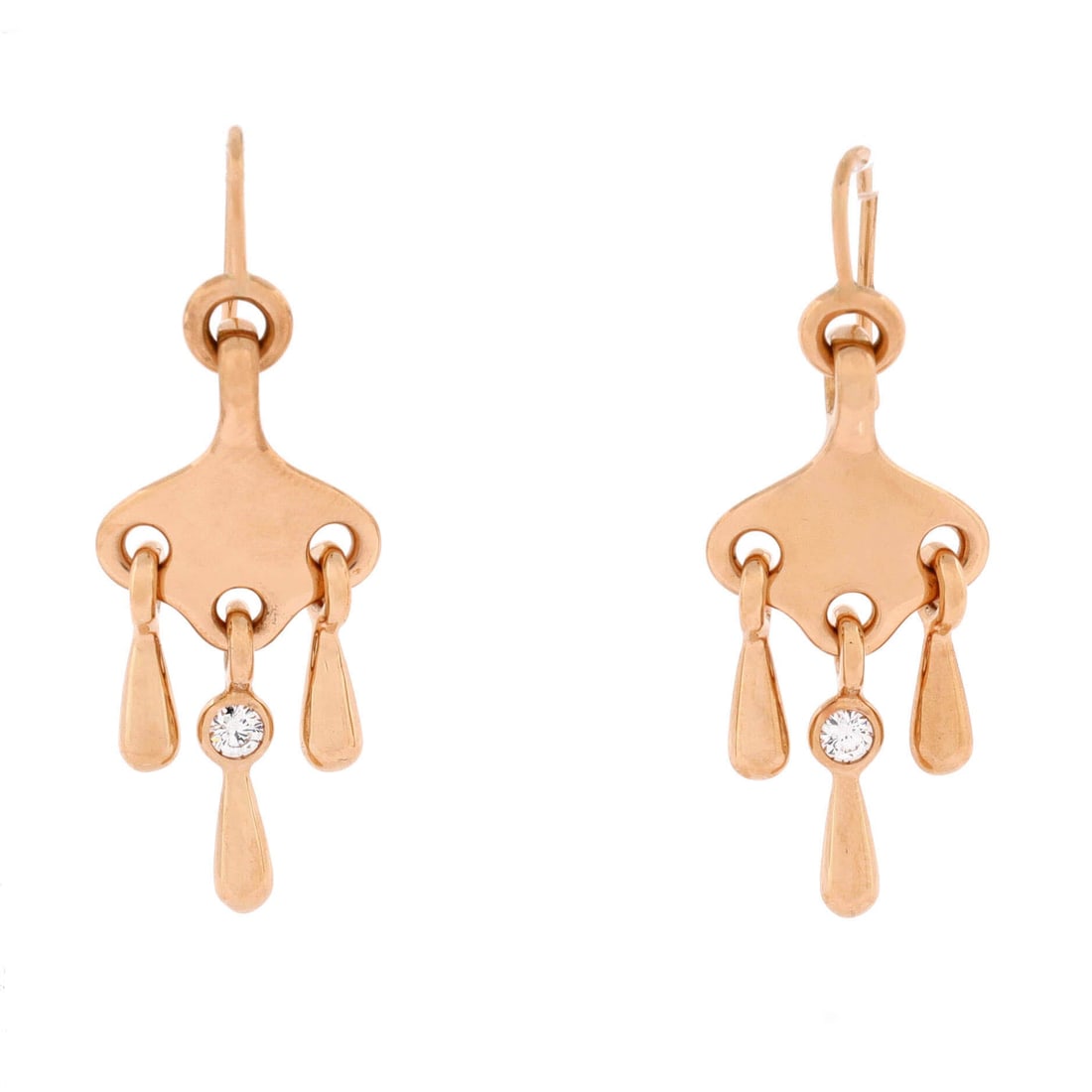 Hermes Filet d'Or Earrings 18K Rose Gold and Diamond: Hung in rose gold, the Hermes Filet d'Or Earrings pairs sculptural calm with house-signature lift. Worked in 18K Rose Gold and Diamond. Sized at 1.25 by 15.8 inches, the proportion reads as