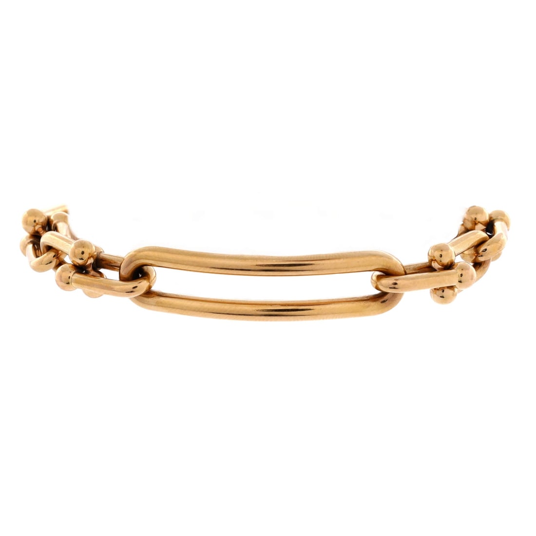 Tiffany & Co. Hardwear Elongated Link Bracelet 18K Yellow Gold: Articulation-first, the Tiffany & Co. Hardwear Elongated Link Bracelet carries motion across the wrist while keeping a refined profile. Worked in 18K Yellow Gold. The wrist fit is tuned for daily wear