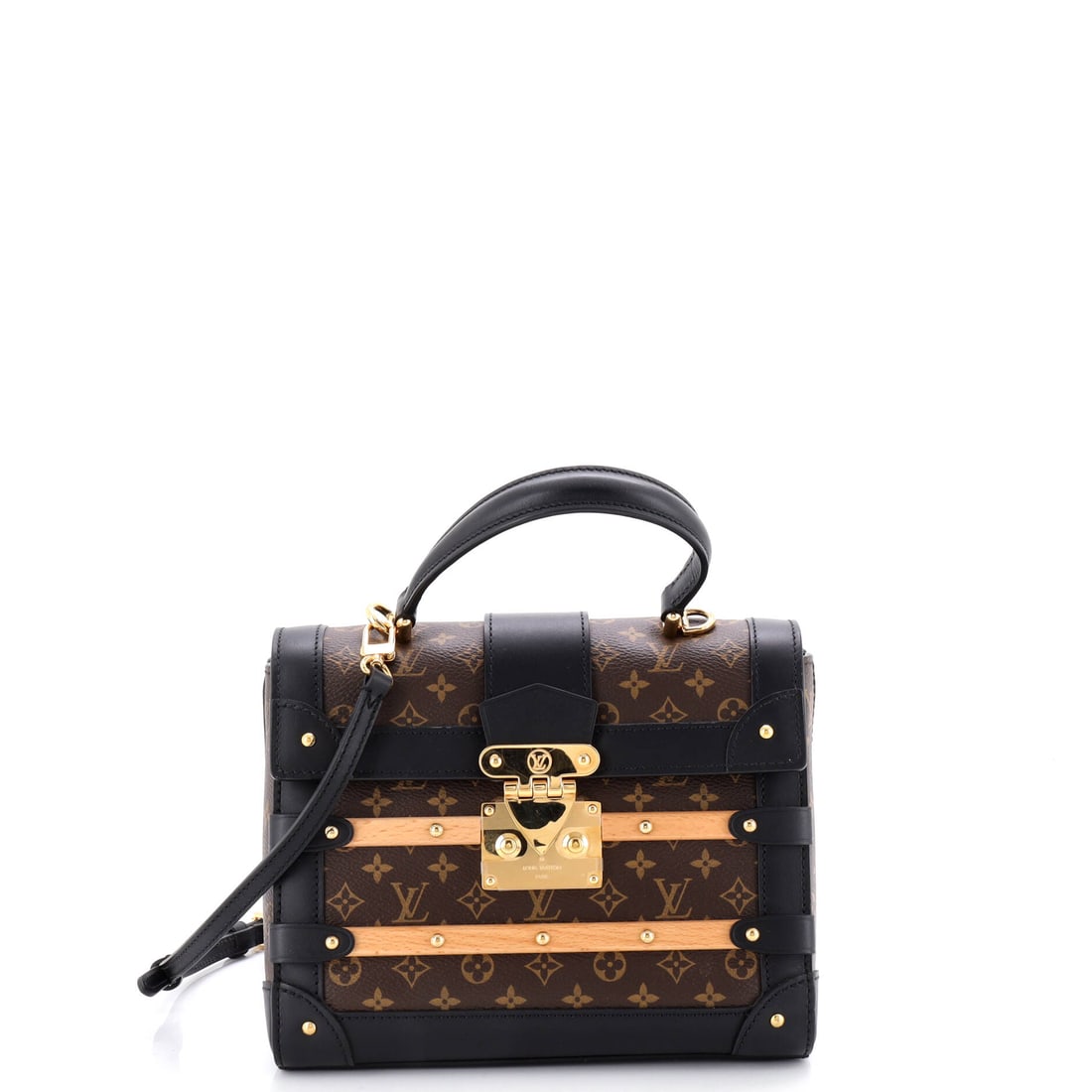 Gucci Interlocking G Heart Shoulder Bag Diagonal Quilted Leather Mini: Interlocking G Heart Shoulder Bag by Gucci is built around its interior logic, the compartments calibrated for daily rotation rather than catalog elegance. A clean, editorial neutral pulls the eye fir