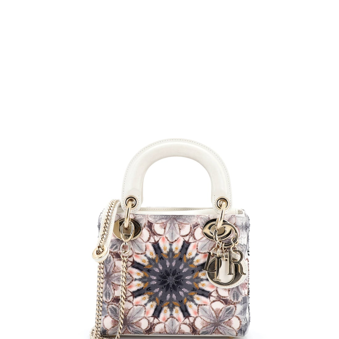 Gucci Padlock Chain Tote GG Coated Canvas with Leather Medium: An unmistakable Gucci signature on this Padlock Chain Tote, the outline drawn with the precision that separates a house bag from a copy. A luminous neutral palette carries the read, rendered in coated