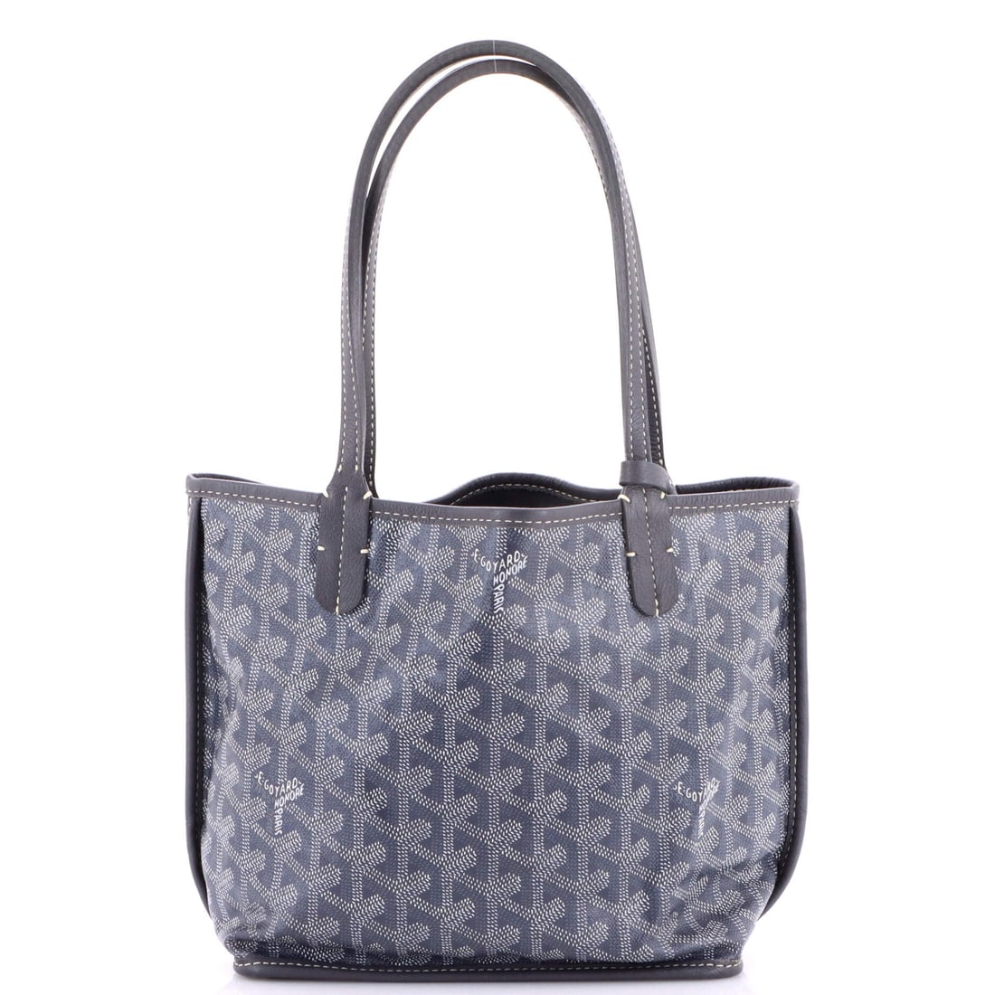Gucci Horsebit 1955 Asymmetric Shoulder Bag Leather Small: Gucci's Horsebit 1955 Asymmetric Shoulder Bag leans on its hardware, the fittings rendered with the polish that anchors the house silhouette. In metallic, the silhouette reads modern without effort, s