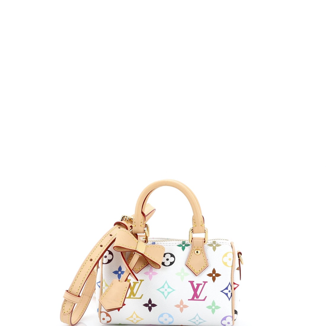 Gucci GG Marmont Monochrome Flap Bag Matelasse Leather Medium: Within the Gucci GG Marmont Monochrome Flap Bag family, this scale strikes a deliberate balance, large enough to read as an everyday carry and compact enough to keep its silhouette. Cast in a saturate
