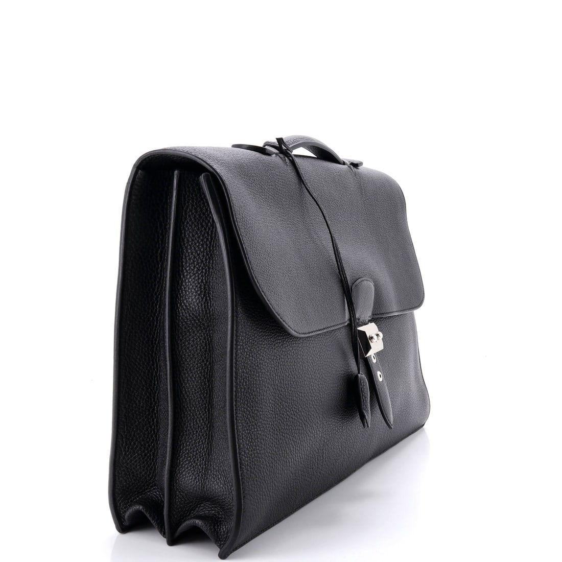 Gucci Neo Vintage Envelope Messenger GG Coated Canvas Medium: Carry the Gucci Neo Vintage Envelope Messenger and the proportions click into place, the silhouette balanced for the wearer rather than the lookbook. In brown, the silhouette reads modern without effo