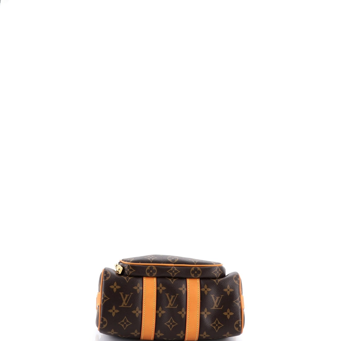 Gucci Dionysus Bag GG Coated Canvas Small: The Gucci Dionysus Bag interior is structured for life rather than display, the compartments doing more work than they announce. The brown treatment carries its own presence, drawn in coated canvas, t
