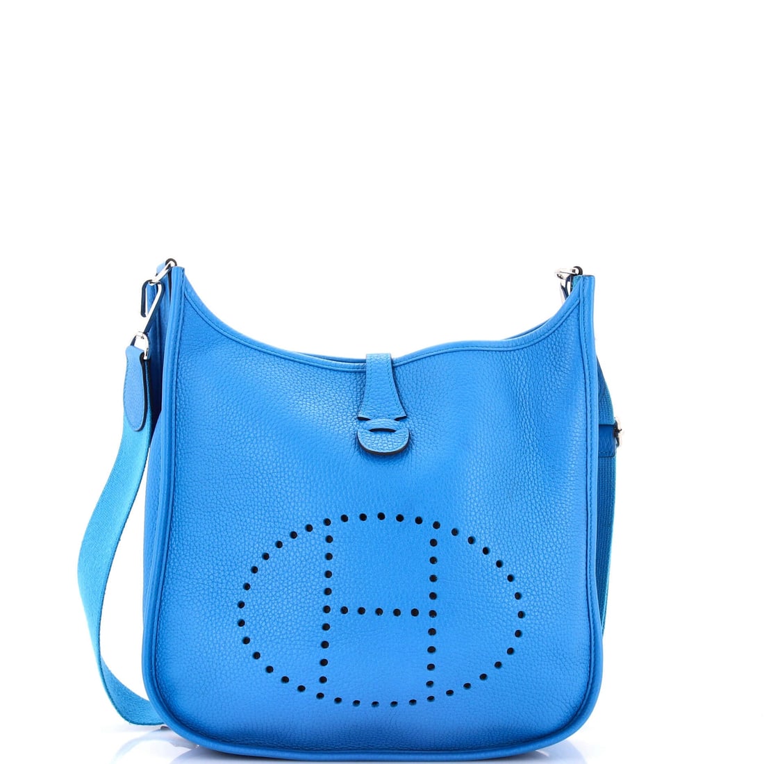 Hermes Evelyne Bag Gen III Clemence PM: Pull the Hermes Evelyne Bag Gen III open and the interior reads as quiet and capable, with pockets placed for the way bags are actually used. Worked in Clemence, a supple grained calfskin that softens