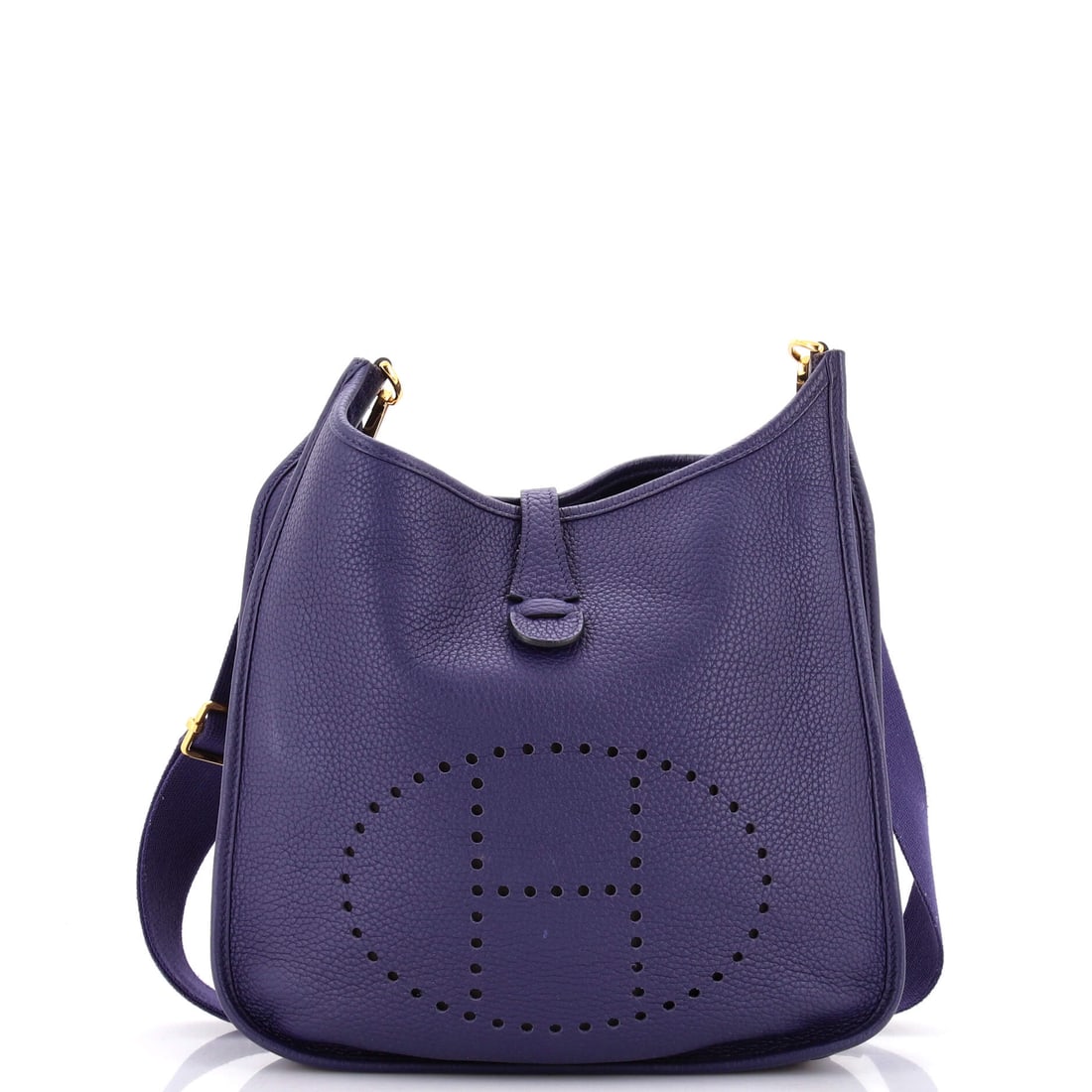 Hermes Evelyne Bag Gen III Clemence PM: Worn on the shoulder, the Hermes Evelyne Bag Gen III holds its line and its weight in a way that explains why the model gets repeat-bought. The material story here is Clemence, a supple grained calfsk