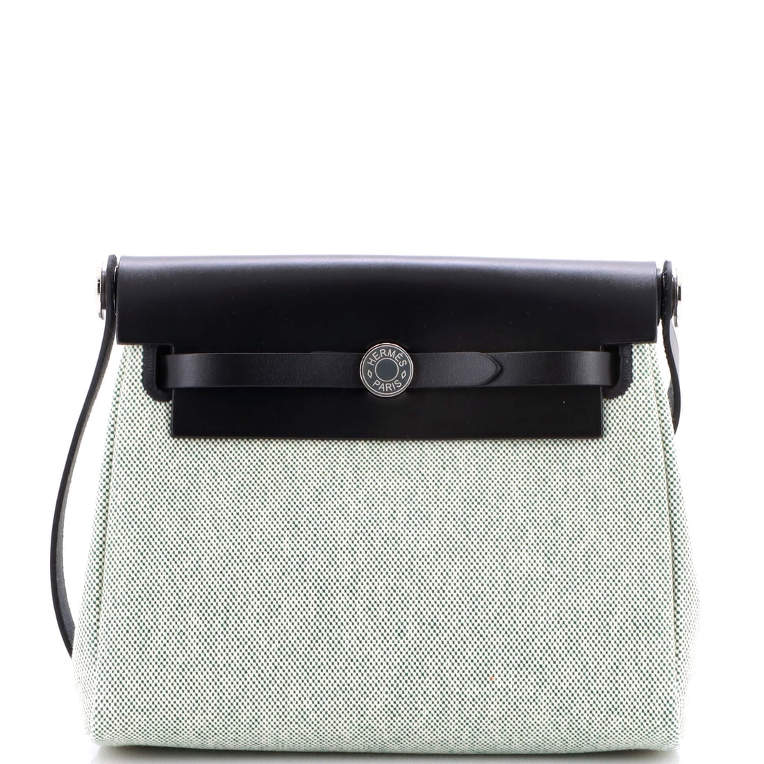 Christian Dior Saddle Handbag with Strap Oblique Canvas Medium: Within the maison's longer arc, the Christian Dior Saddle Handbag with Strap is a piece worth catching at this stage of its evolution. Built in Oblique canvas, the Dior monogram coated cotton introduc