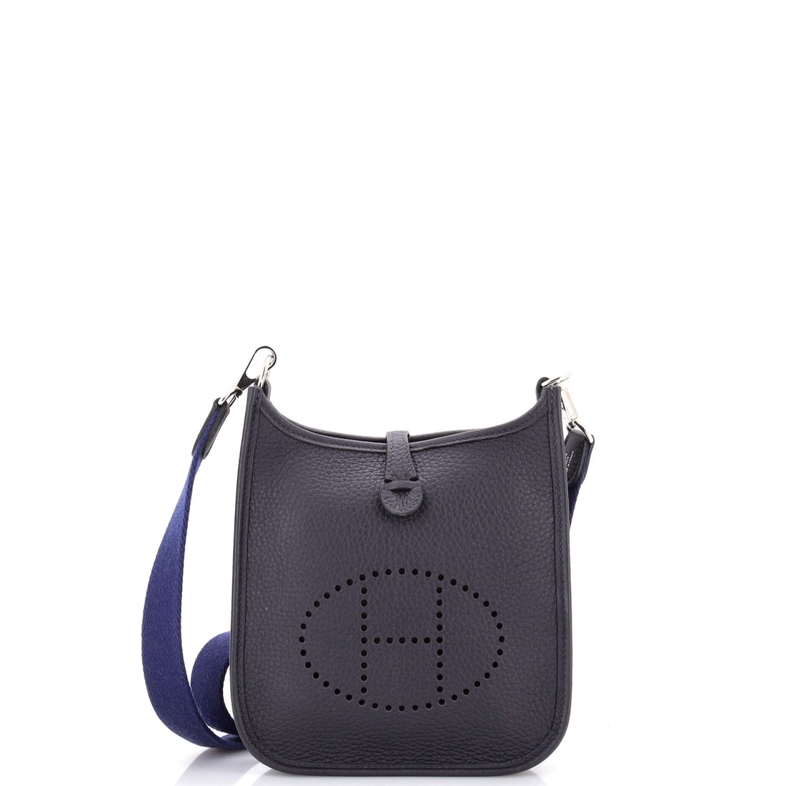 Hermes Evelyne Bag Gen III Clemence TPM: Looked at within the broader Evelyne Bag Gen III family, the Hermes Evelyne Bag Gen III reads as the kind of considered iteration the house has been quietly perfecting. The body reads in Clemence, a s