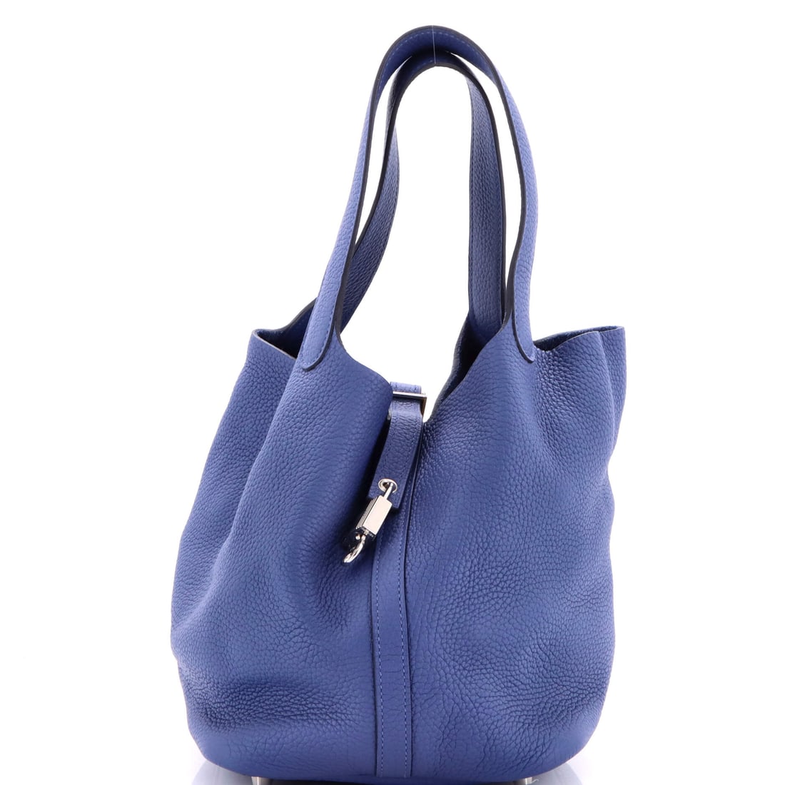 Hermes Picotin Lock Bag Clemence MM: Closure to feet, the Hermes Picotin Lock Bag carries hardware the maison clearly fussed over, the small details that separate house-level work from factory-level work. The body reads in Clemence, a su