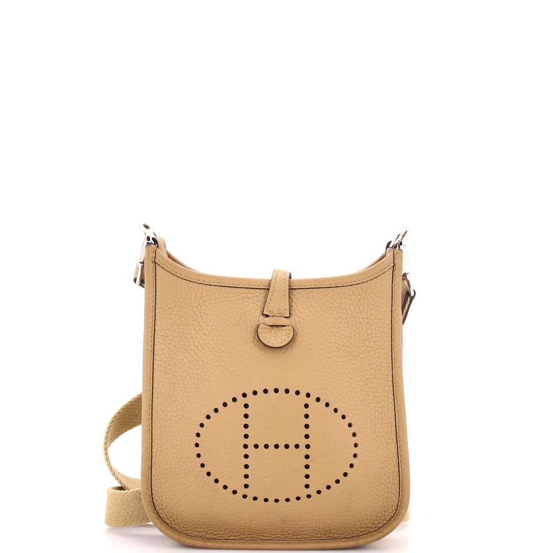 Hermes Evelyne Bag Gen III Clemence TPM: Cut at TPM, the Hermes Evelyne Bag Gen III balances presence against portability with the maison's usual judgment. Built in Clemence, a supple grained calfskin that softens beautifully with daily use,