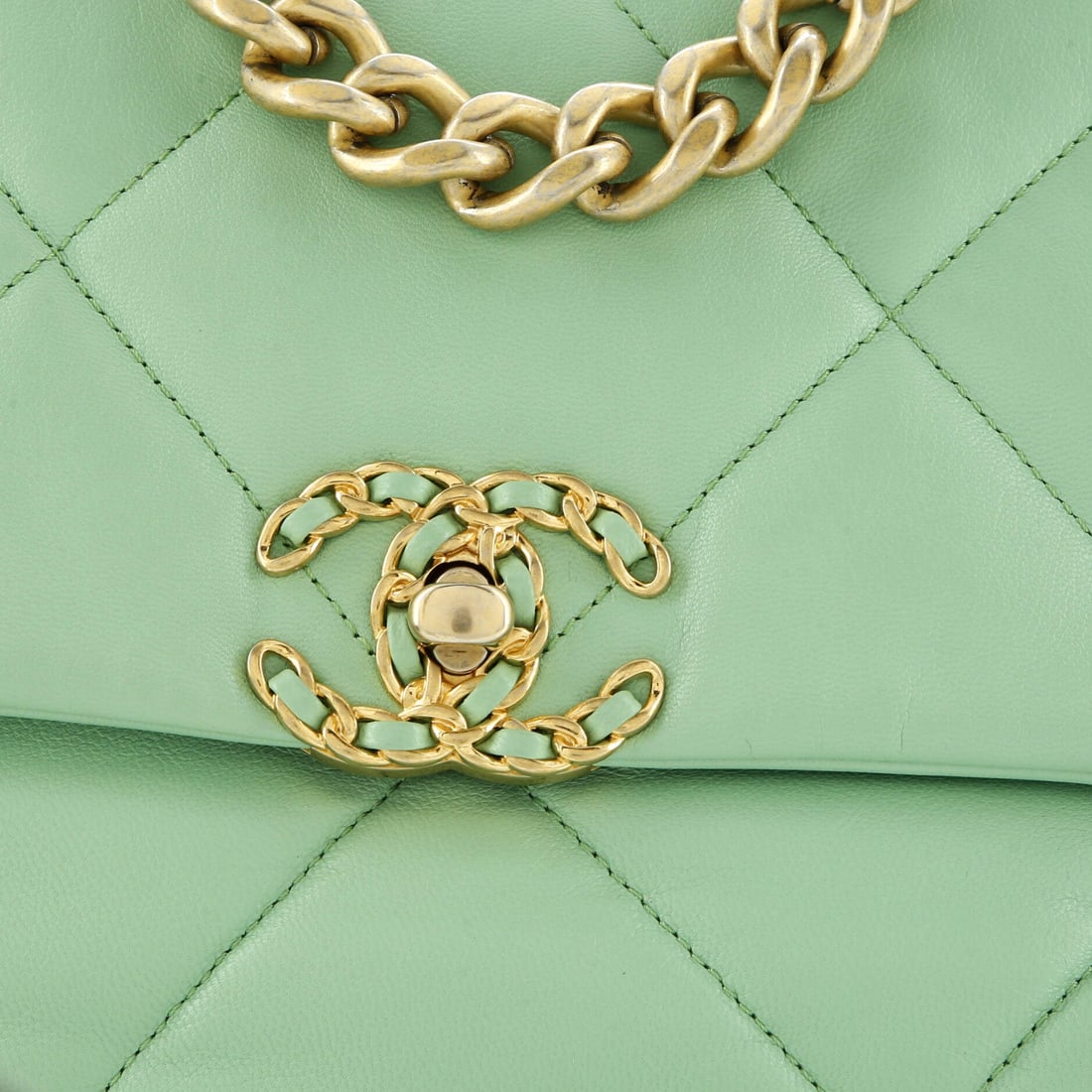 Chanel 19 Flap Bag Quilted Leather Medium - 7