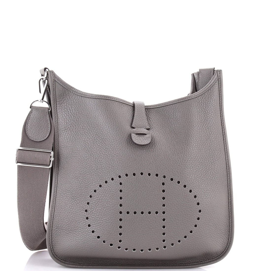 Hermes Evelyne Bag Gen III Clemence PM: What carries the Hermes Evelyne Bag Gen III most is its material - Clemence, a supple grained calfskin that softens beautifully with daily use - chosen to age into the bag rather than against it. Stit