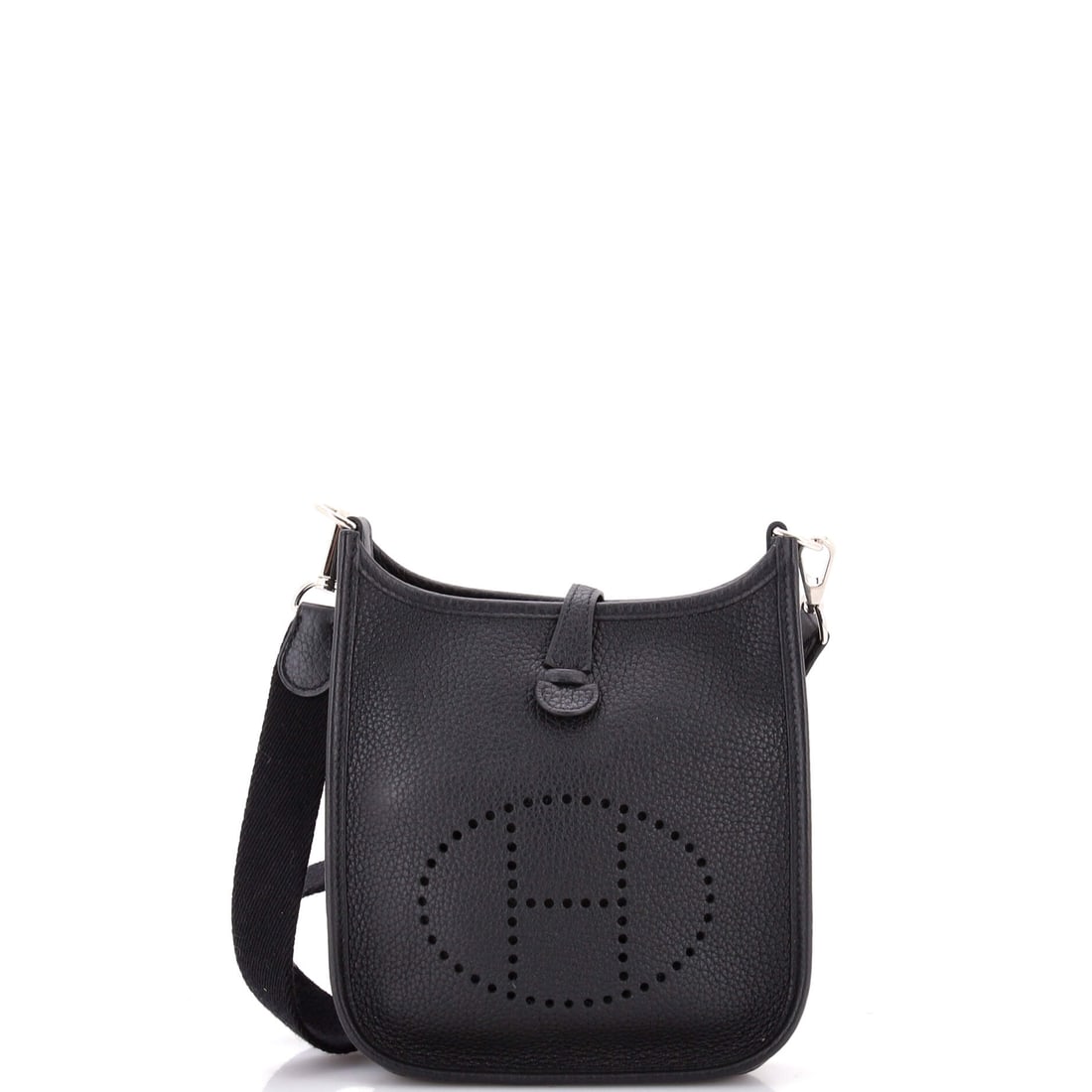 Hermes Evelyne Bag Gen III Clemence TPM: The Hermes Evelyne Bag Gen III carries with the assured ergonomics the maison has refined over multiple iterations, comfortable on the shoulder and natural in the hand. Finished in Clemence, a supple 