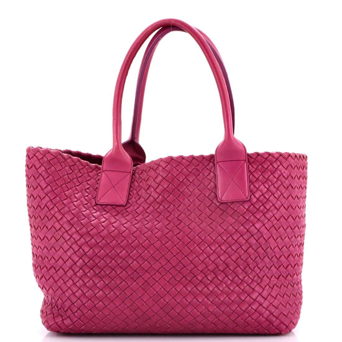 Bottega Veneta Cassette Zip Camera Crossbody Bag Maxi Intrecciato Leather: The Bottega Veneta Cassette crossbody bag needs little introduction among collectors. By way of context, the Cassette is built around the house's padded woven construction. The bag is sized to an