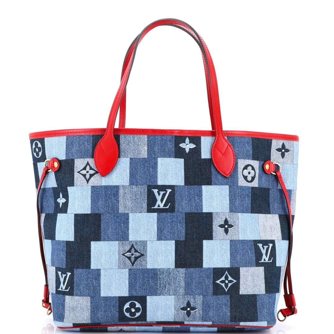 Bottega Veneta Rumple Shoulder Bag Intrecciato Nyl Small: Signature Intrecciato woven leather gives this Bottega Veneta Rumple Shoulder Bag Intrecciato Nyl Small its surface character. Signature Intrecciato woven leather carries the finish. Dimensions are