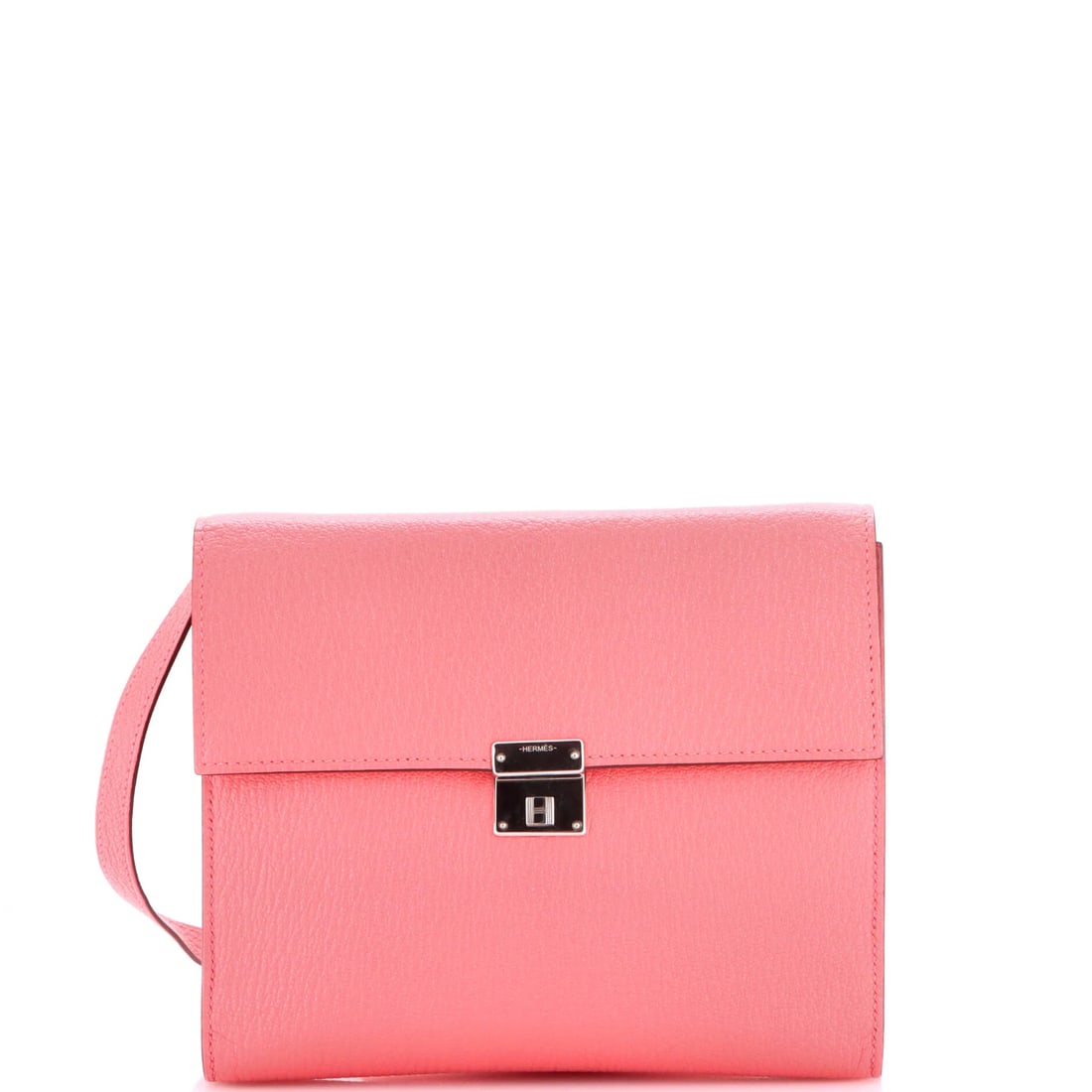 Chanel Tech Me Out Clutch With Chain Lambskin: The Chanel Tech Me Out Clutch With Chain Lambskin arrives in soft lambskin. The piece measures about 4 x 7 x 1 in. Authenticity comes guaranteed, as with every Maison de Beaubigonne lot. Corners, base
