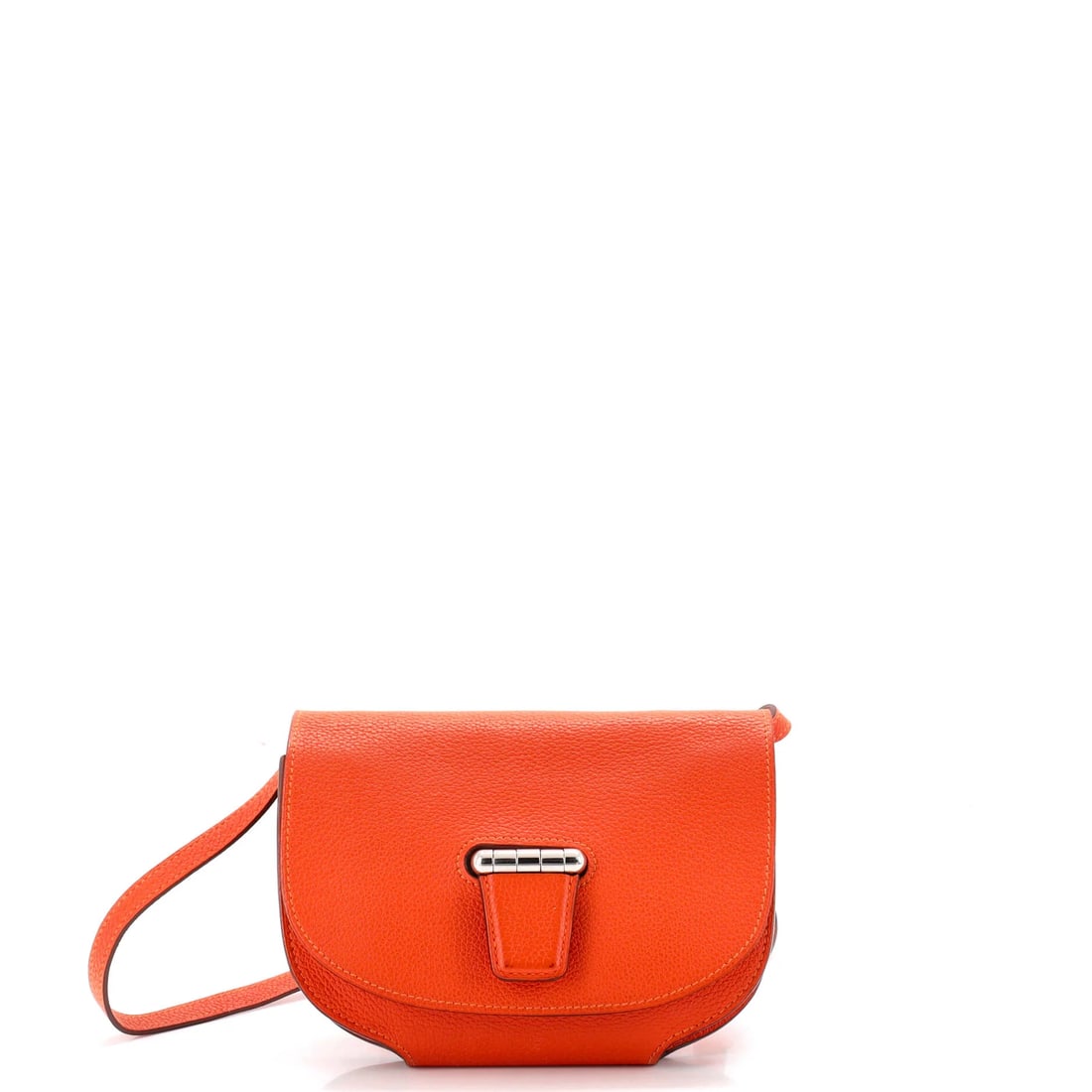 Chanel Signature O Case Pouch Printed Crocodile Embossed Calfskin Medium: Chanel Signature O Case Pouch Printed Crocodile Embossed Calfskin Medium enters the salon with a clear, recognizable profile. The piece measures about 10.5 x 8 x 0.5 in. It comes in a medium scale. Cr