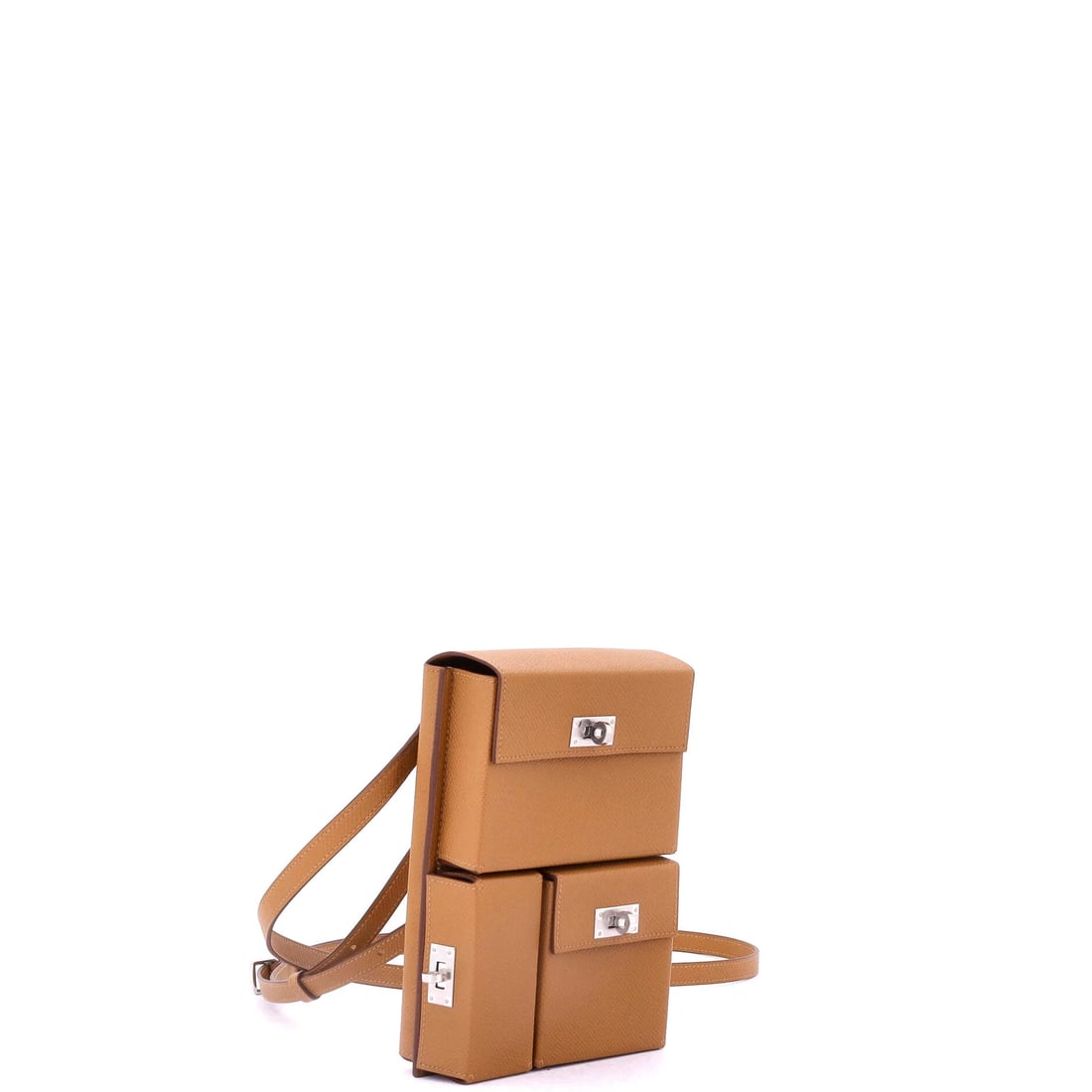 Hermes Kelly Multi Pocket To Go Pouch Epsom: The Hermes Kelly Multi Pocket To Go Pouch announces itself through clean architecture and a silhouette that reads clearly from across a room, rendered in Epsom leather. Sized at roughly 4.5 by 4.5 by 