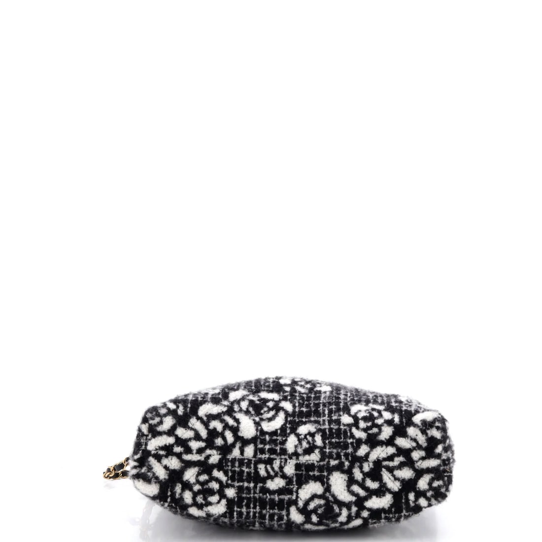 Chanel Boy Flap Bag Chevron Embellished Crumpled Calfskin Old Medium: The Chanel Boy Flap Bag Chevron Embellished Crumpled Old announces itself through clean architecture and a silhouette that reads clearly from across a room, rendered in calfskin leather. The Medium fo