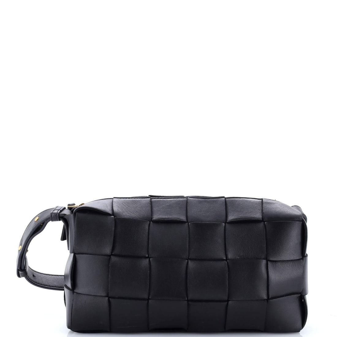 Bottega Veneta Brick Cassette Shoulder Bag Maxi Intrecciato Leather: A Bottega Veneta Brick Cassette Shoulder Bag in maxi Intrecciato leather. The quilted-weave panels and slim strap make it one of the most recognizable shapes Bottega makes today. Sized at 11"W x 6"H x