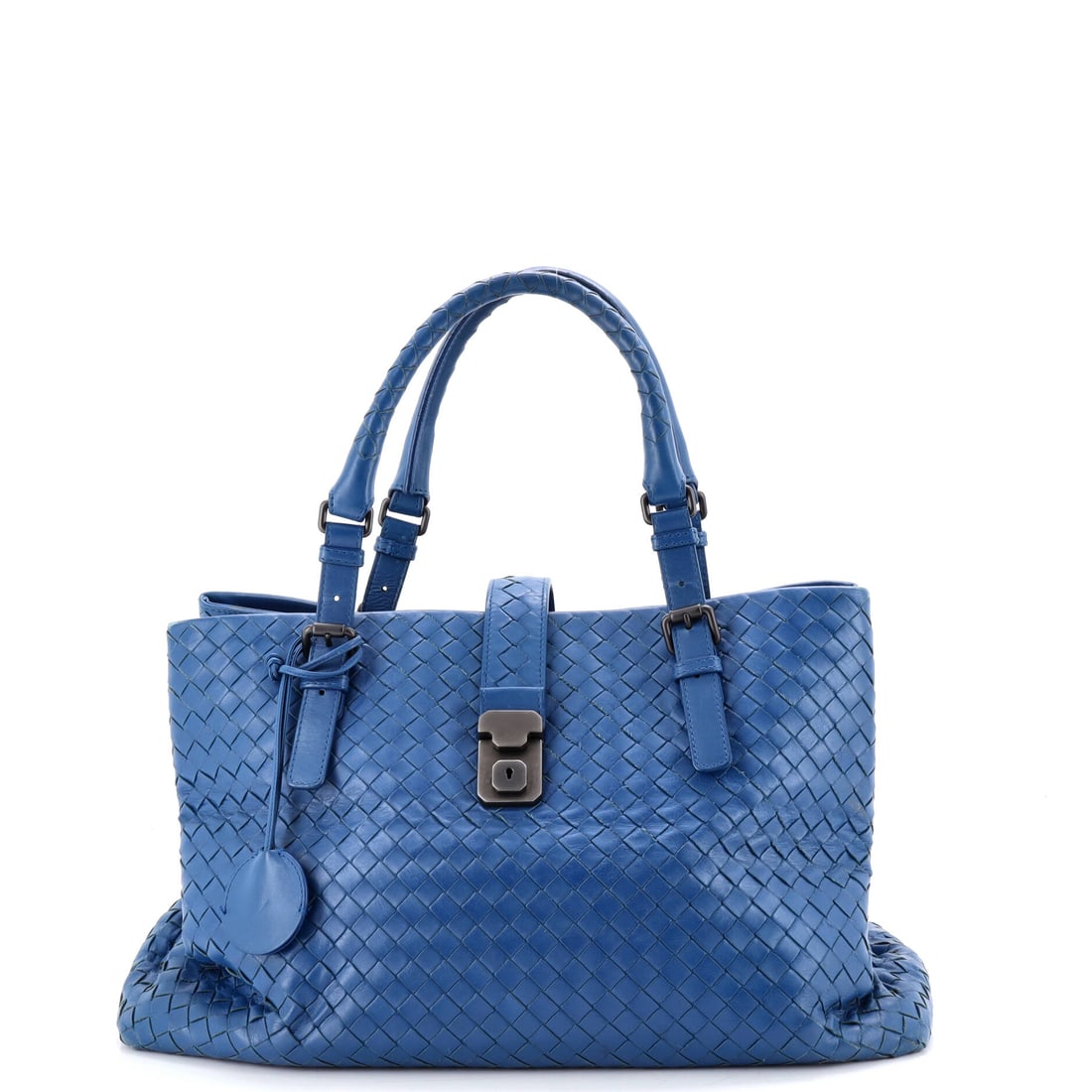 Bottega Veneta Roma Bag Intrecciato Nappa: Volume is the point at this size, 15 in wide x 10 in high x 8 in deep, with an 8 in handle drop that clears a coat sleeve and lets the bag hang from the shoulder on the handles alone. Intrecciato napp