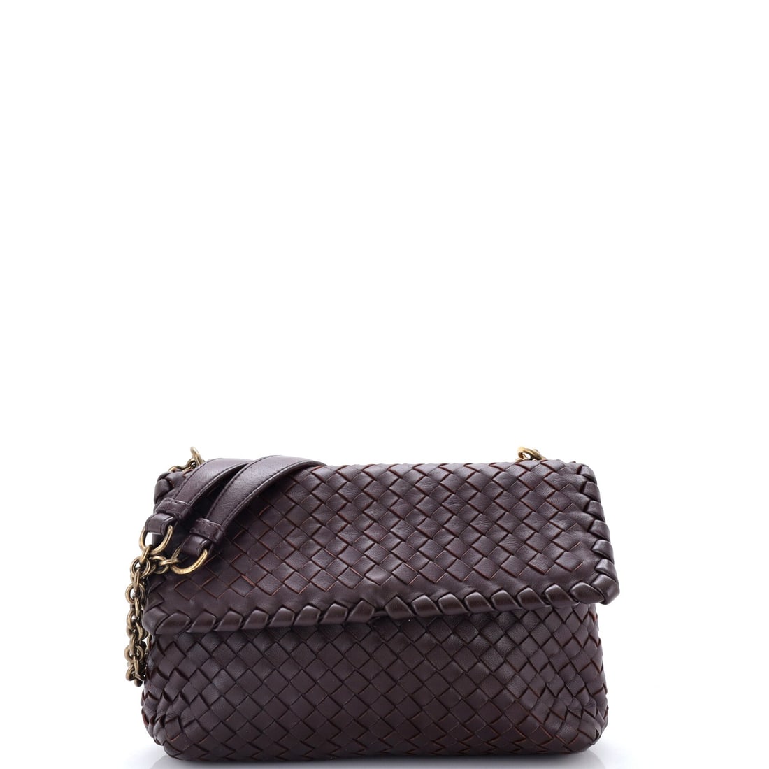 Bottega Veneta Olimpia Crossbody Bag Intrecciato Nappa: Handle and strap do different jobs on this Olimpia, 12.5 in of handle drop for a quick grab and 22 in of strap drop when the bag needs to hang. The body is trim at 9.5 in wide, 5.5 in high and 3 in de