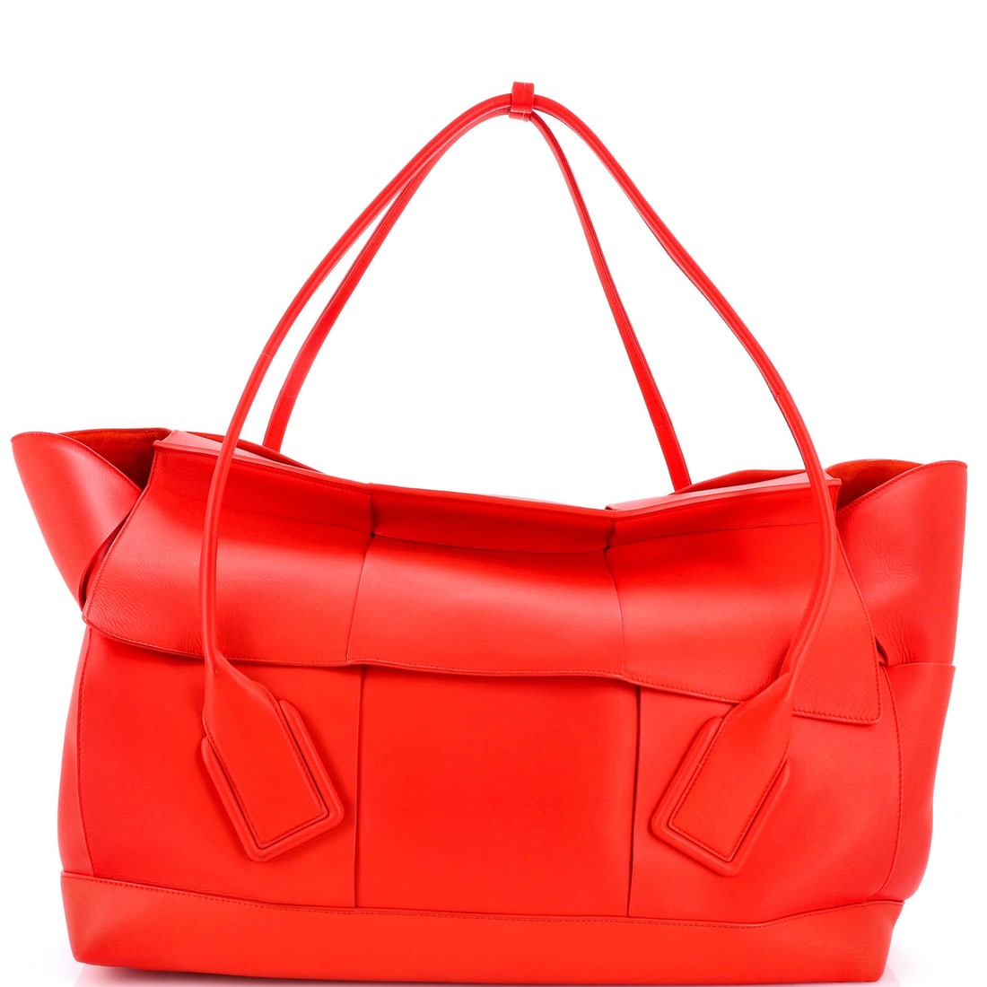 Bottega Veneta Arco Bag Maxi Intrecciato Leather: Hauling is the job at this size, the Arco stretched to 20 in wide and 14 in high with 5.5 in of depth. A 9.5 in handle drop settles it on the shoulder over a coat without strain. Maxi Intrecciato acro