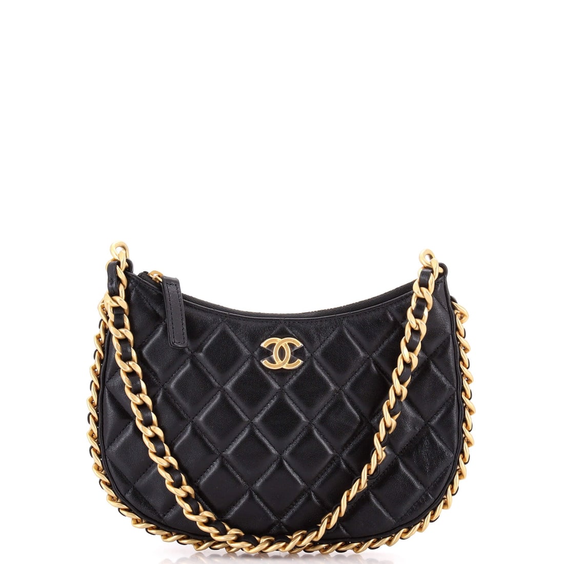 Chanel CC Chain Around Hobo Quilted Lambskin: A flat 1.5 in profile is the defining fact of this quilted lambskin hobo, more than the 8.5 in width or the 5 in height. Chanel ran the chain the whole way around the body, so strap and trim become a 
