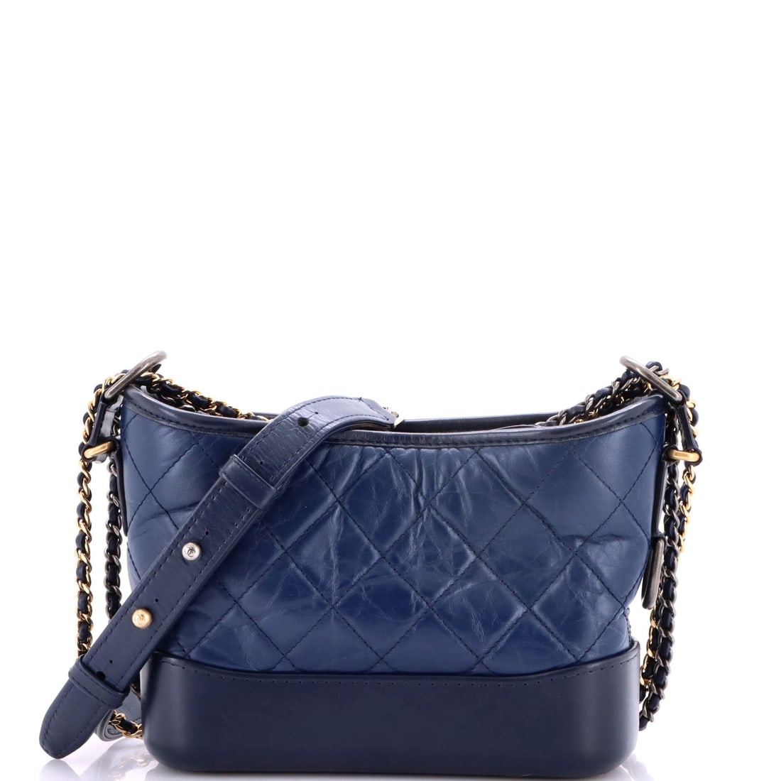 Chanel Gabrielle Hobo Quilted Aged Calfskin: Quilting over aged calfskin reads soft and matte here, the pattern visible in relief rather than gloss. The 8 by 6 by 3-inch body is small enough to keep the hobo shape neat, and the strap gives both 