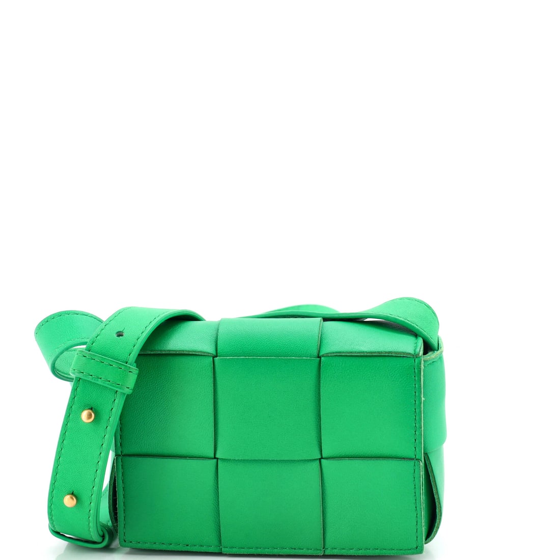 Bottega Veneta Cassette Crossbody Bag Maxi Intrecciato Leather: Bottega Veneta's Cassette Crossbody Bag, here in Maxi Intrecciato Leather, wide-strip weaving over a squared, structured body. Weave tension is what separates a strong Cassette from a tired one, and i