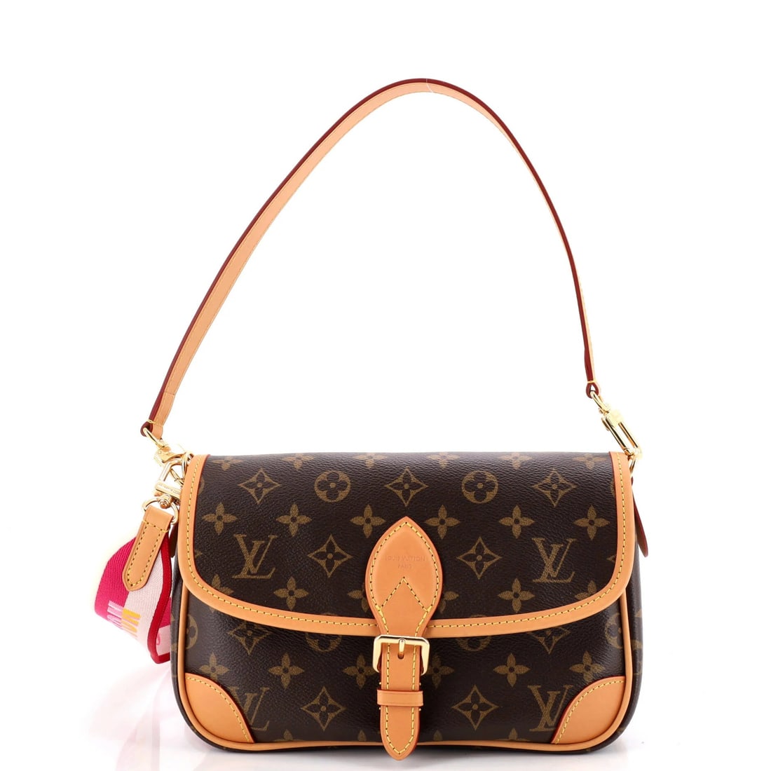 Christian Dior Saddle Handbag Oblique Canvas Mini: In Oblique canvas the Saddle stops being a leather object and becomes a graphic one, the jacquard monogram wrapping the curve so the pattern bends with the shape. Mini measures 8 inches wide, 6 high