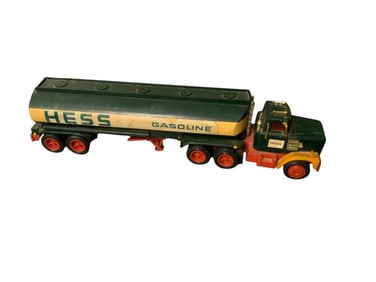 1977 HESS Toy Tanker Truck