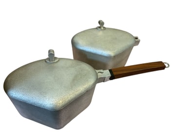 Pair Vintage Aluminum Cook Pots with Interchangeable Handle