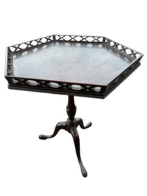 John Stuart Inc Hexagonal Entryway/TEA Table